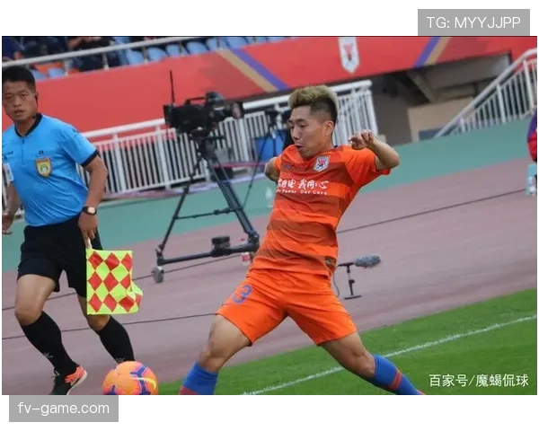 中国足球迎战魔鬼赛程，球队备战压力陡增引关注