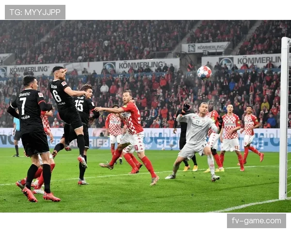 法兰克福边路进攻持续发力,助推球队近期表现稳健 法兰克福边路进攻持续发力,助推球队近期表现稳健